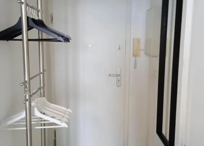 Alexanderplatz Fresh Adorable Apartment Berlin