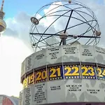 Alexanderplatz Fresh Adorable Берлин