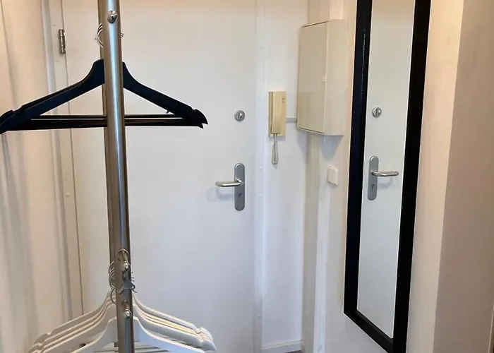 Alexanderplatz Fresh Adorable * ברלין