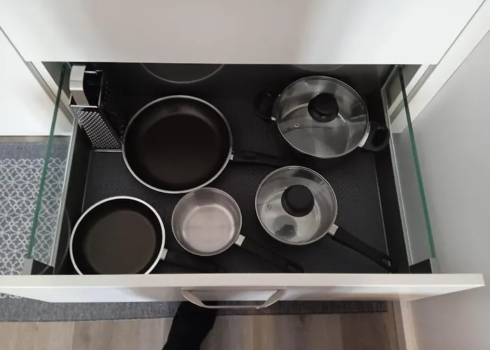 Alexanderplatz Fresh Adorable * ברלין