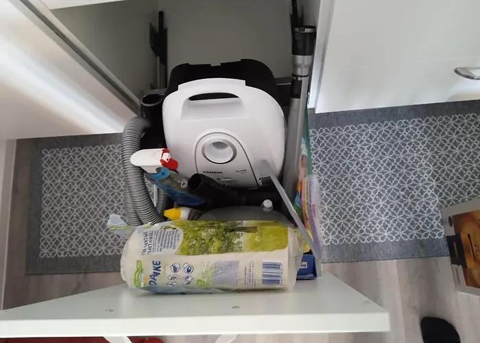 Alexanderplatz Fresh Adorable * ברלין